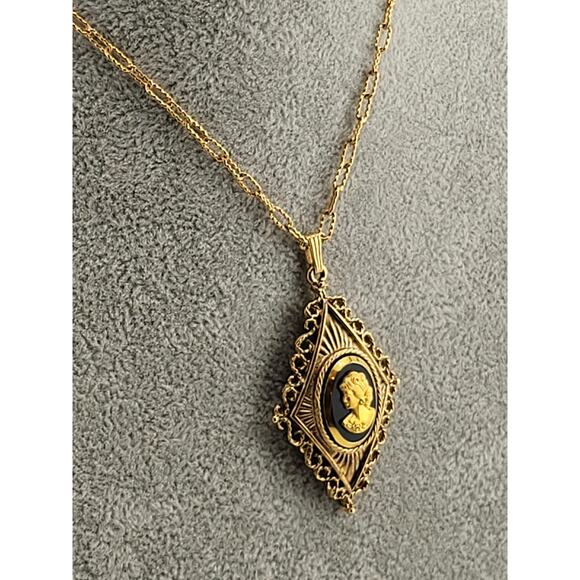 Vintage Cameo Pendant Necklace Gold Tone Profile w/Black Victorian Revival 24in - Picture 4 of 8